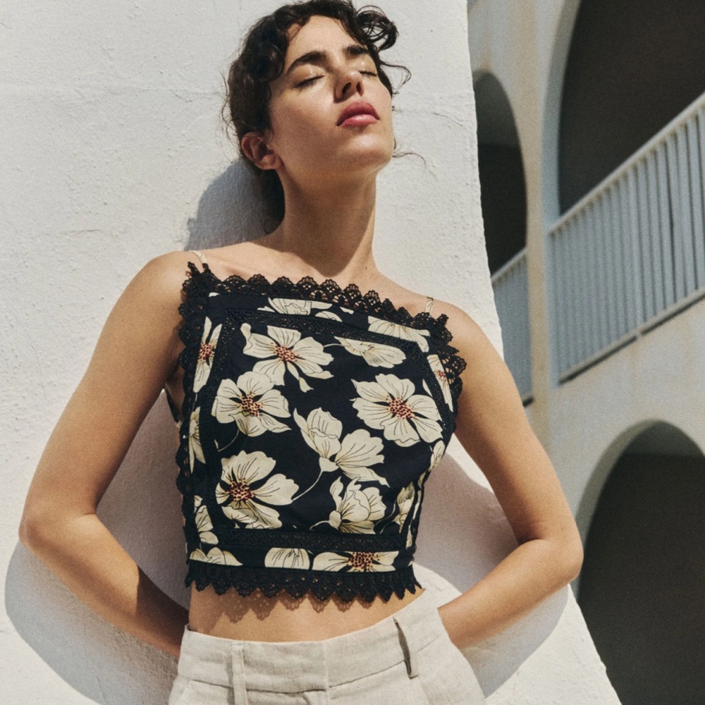 Reformation Meadow Top in Oriole